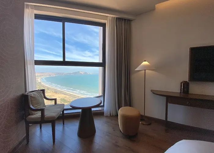 1br Direct Seaview - 5 Mins To The - Infinity Pool - Apec Mui Ne *